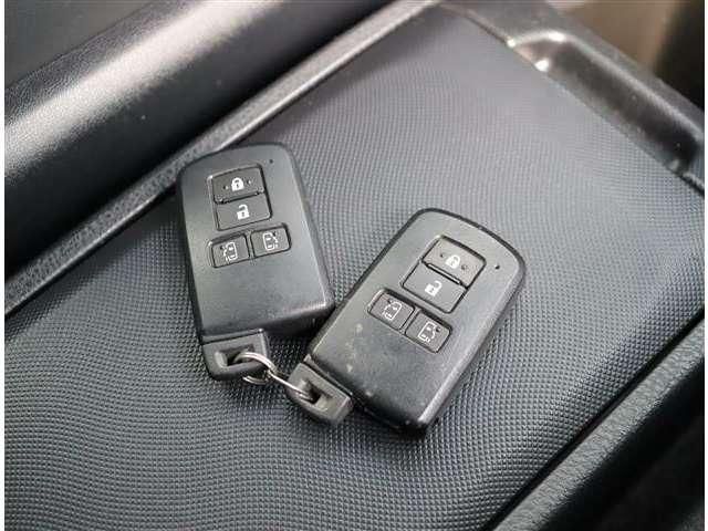 TOYOTA ESQUIRE HYBRID 2017 Image 31