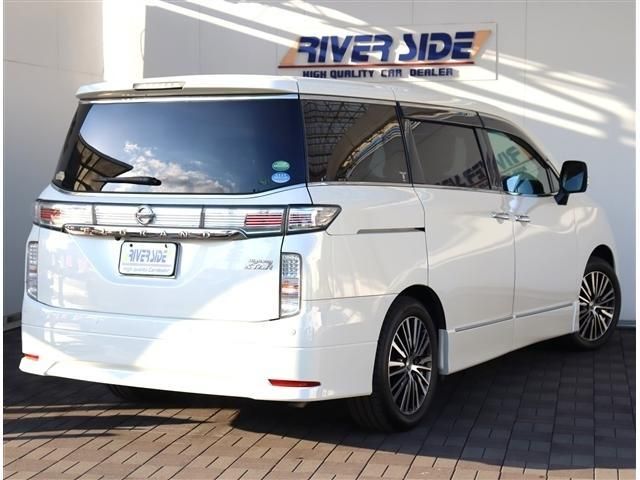 NISSAN ELGRAND 2015 Image 31