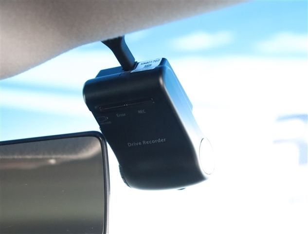 NISSAN ELGRAND 2015 Image 31