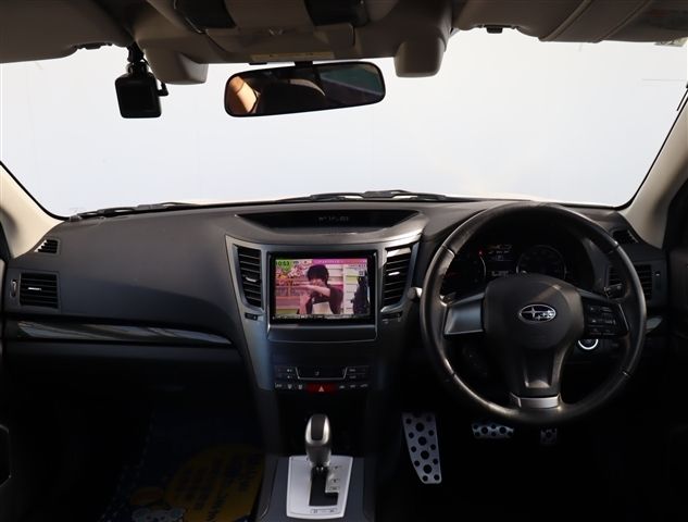 SUBARU LEGACY OUTBACK 2012 Image 31