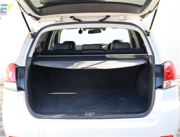 SUBARU LEGACY OUTBACK 2012 Image 31