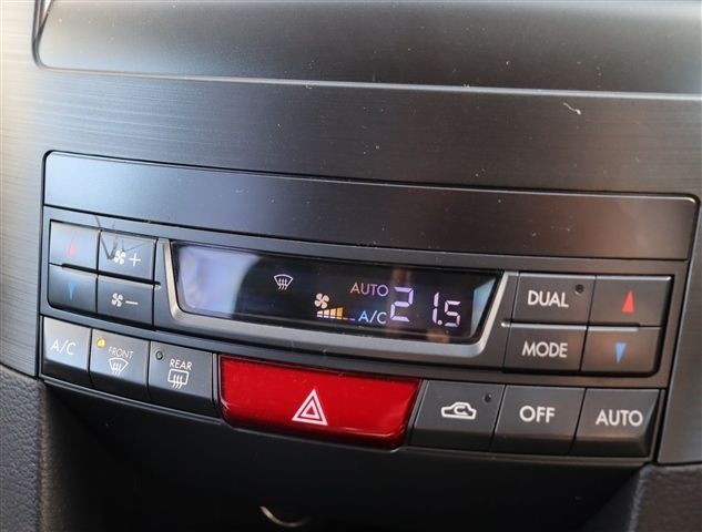 SUBARU LEGACY OUTBACK 2012 Image 31