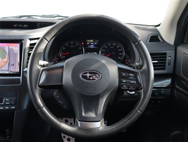 SUBARU LEGACY OUTBACK 2012 Image 31