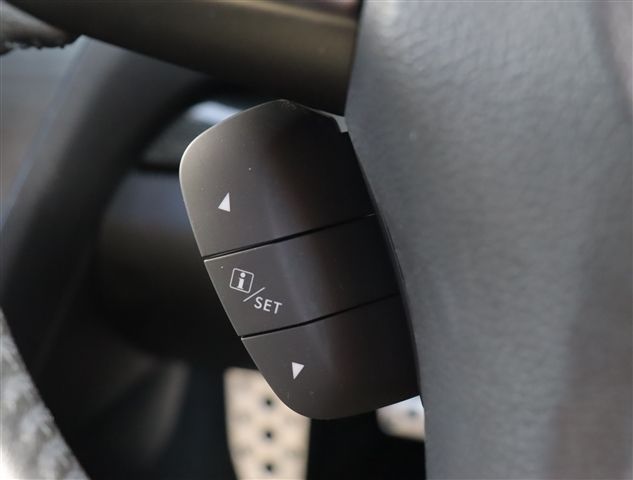 SUBARU LEGACY OUTBACK 2012 Image 31