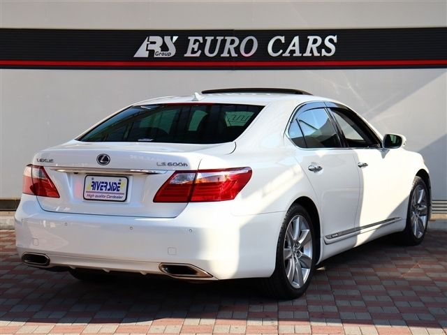 TOYOTA LEXUS LS600H 2012 Image 31