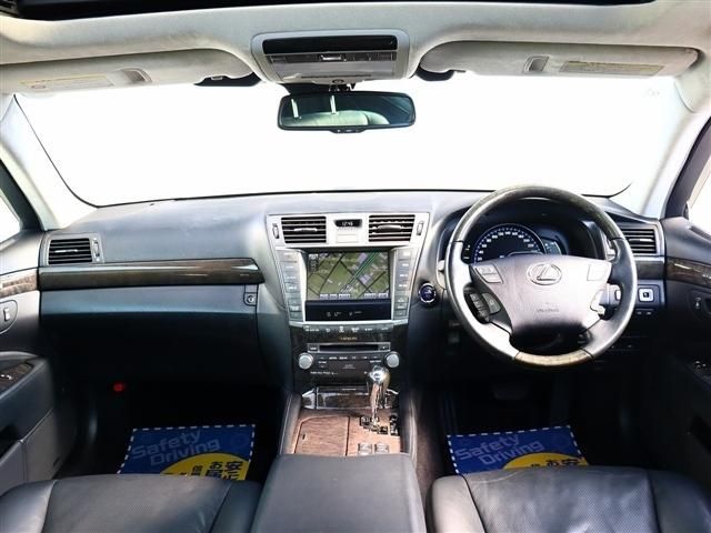TOYOTA LEXUS LS600H 2012 Image 31
