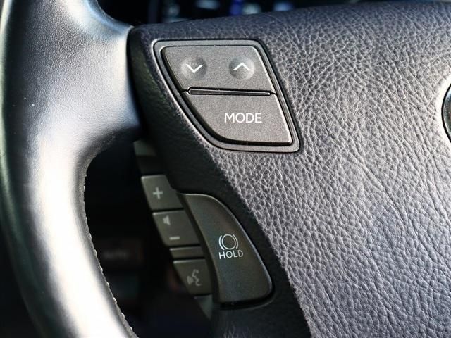 TOYOTA LEXUS LS600H 2012 Image 31