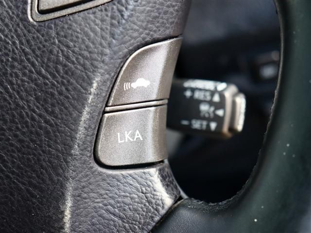 TOYOTA LEXUS LS600H 2012 Image 31