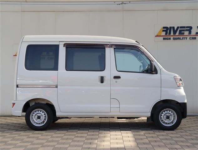 DAIHATSU HIJET CARGO 2021 Image 31