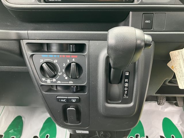 DAIHATSU HIJET CARGO 4WD 2020 Image 31