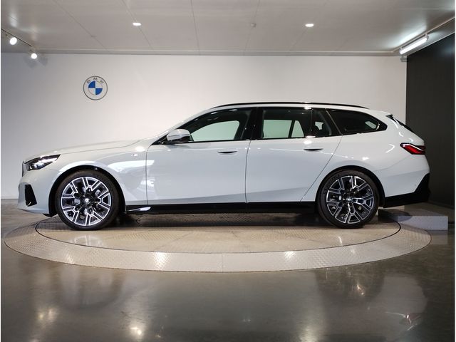 BMW 5SERIES TOURING 2025 Image 31