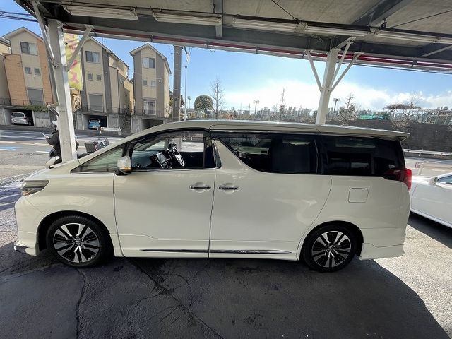 TOYOTA ALPHARD 2018 Image 31