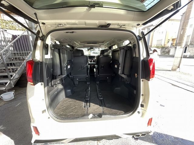 TOYOTA ALPHARD 2018 Image 31