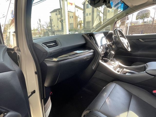 TOYOTA ALPHARD 2018 Image 31