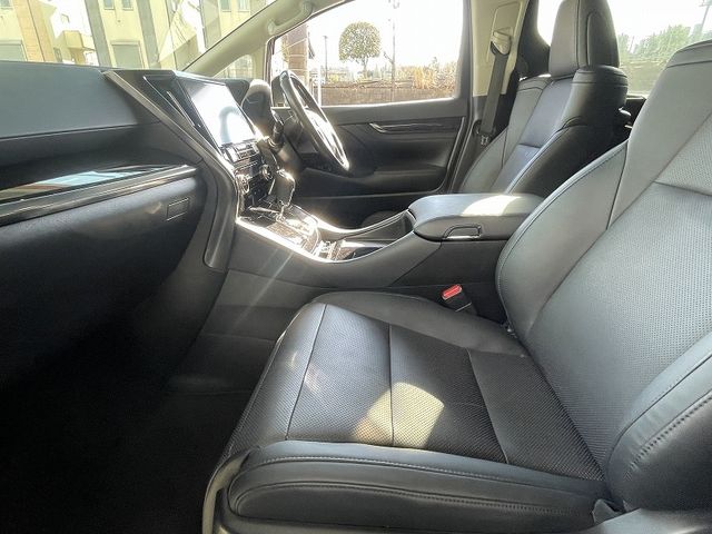 TOYOTA ALPHARD 2018 Image 31