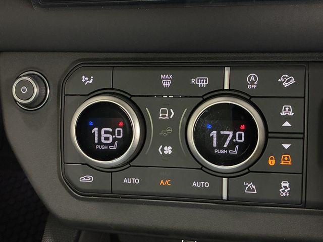 ROVER DEFENDER 2024 Image 31