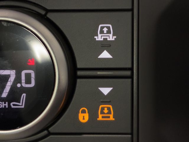 ROVER DEFENDER 2024 Image 31