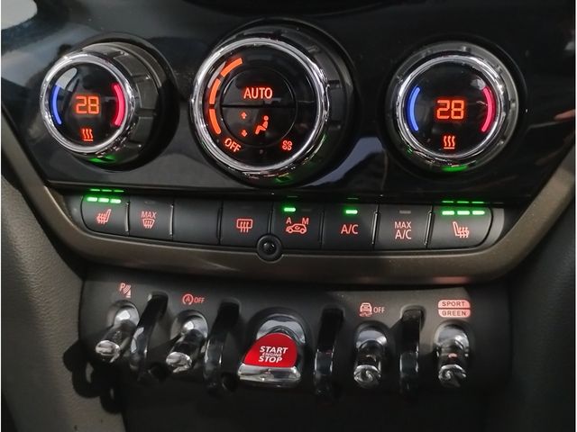 BMW MINI COOPER D CROSSO 2021 Image 31