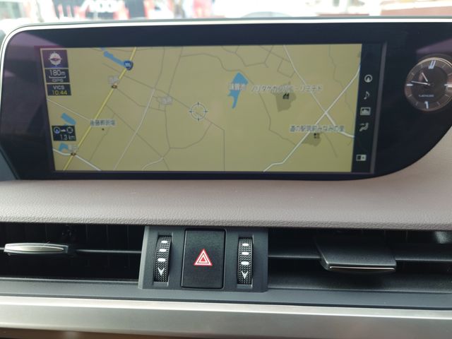 TOYOTA LEXUS ES300H 2019 Image 31