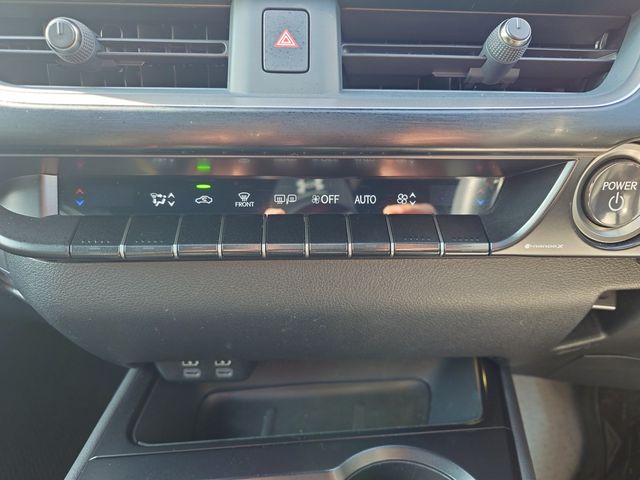 TOYOTA LEXUS UX250H 2023 Image 31