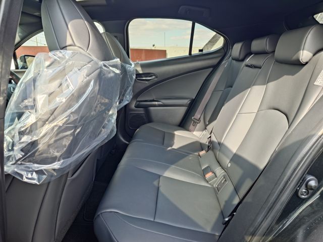 TOYOTA LEXUS UX250H 2023 Image 31
