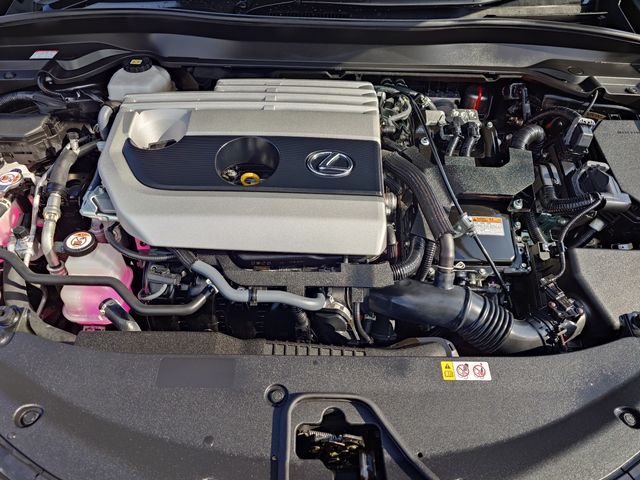 TOYOTA LEXUS UX250H 2023 Image 31