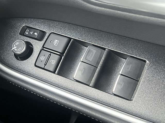 TOYOTA NOAH 2023 Image 31