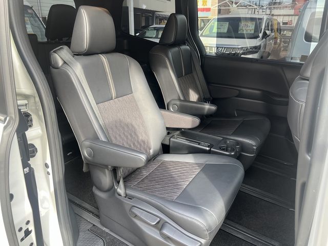 TOYOTA NOAH 2023 Image 31