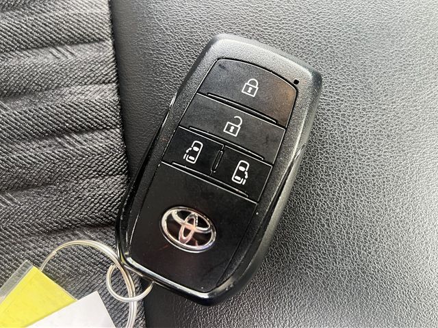 TOYOTA NOAH 2023 Image 31