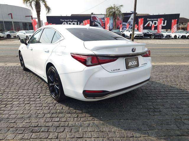 TOYOTA LEXUS ES300H 2021 Image 31