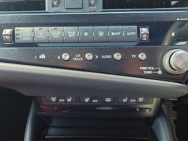 TOYOTA LEXUS ES300H 2021 Image 31