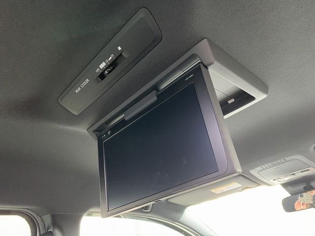 TOYOTA VOXY 2017 Image 31