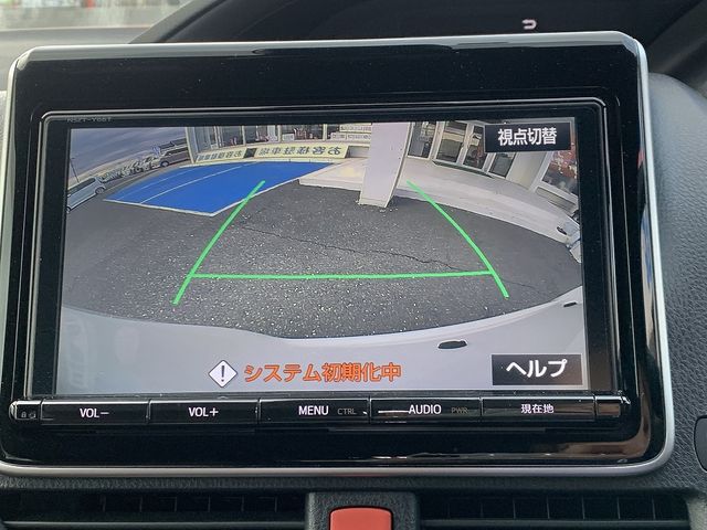 TOYOTA VOXY 2017 Image 31