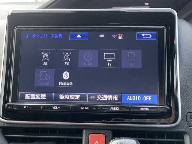 TOYOTA VOXY 2017 Image 31