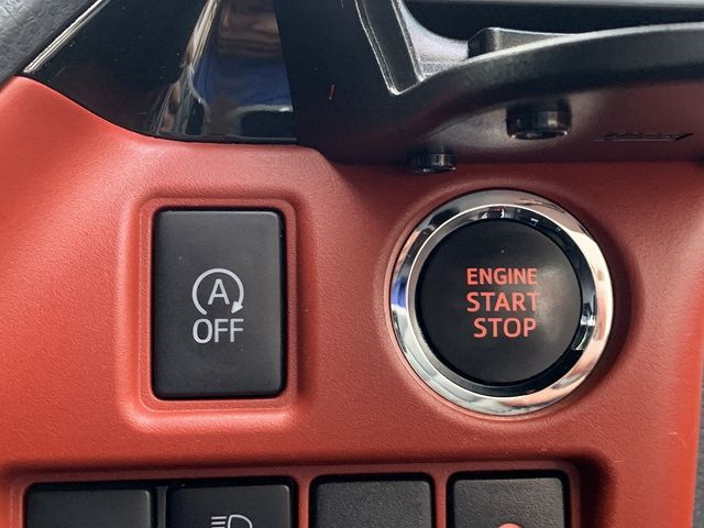 TOYOTA VOXY 2017 Image 31