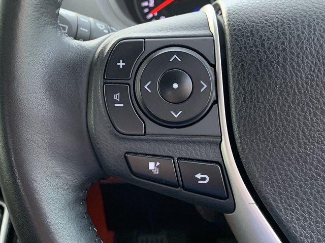 TOYOTA VOXY 2017 Image 31