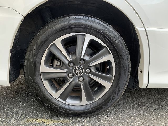 TOYOTA VOXY 2017 Image 31