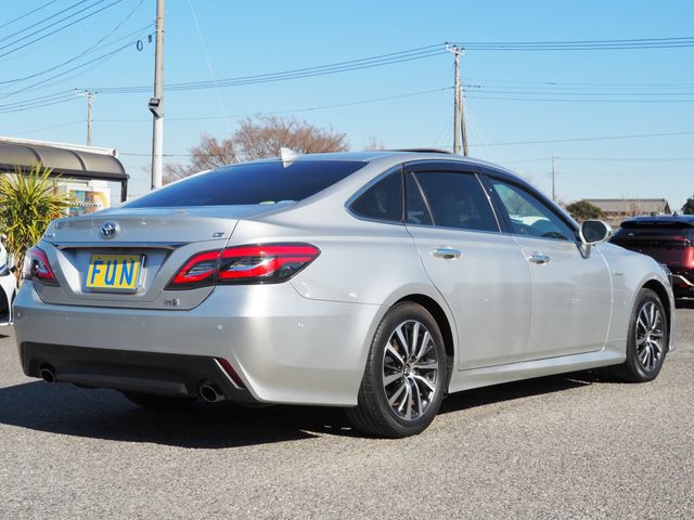 TOYOTA CROWN SEDAN HYBRID 2020 Image 31