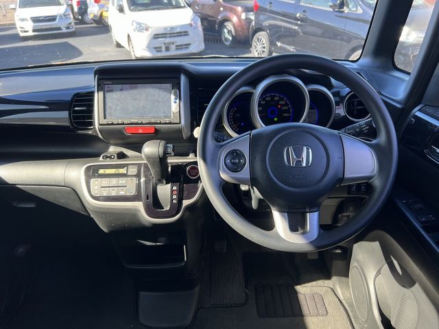 HONDA N BOX CUSTOM 2014 Image 31