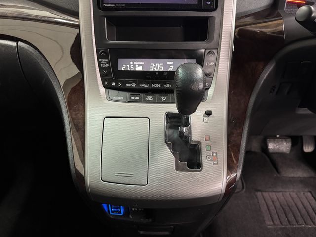 TOYOTA VELLFIRE 2014 Image 31