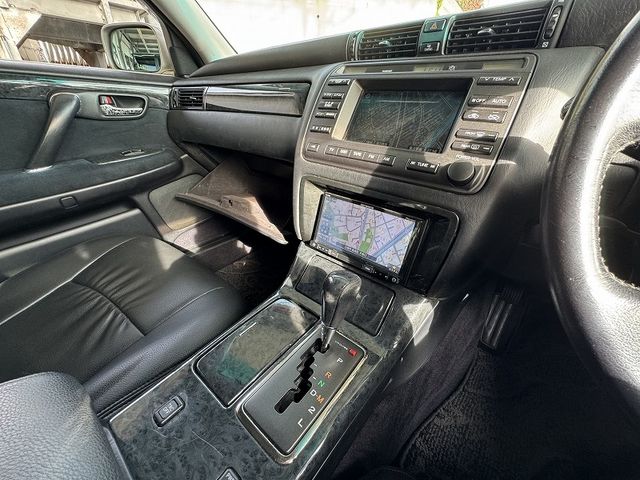 TOYOTA CROWN ESTATE 2003 Image 31