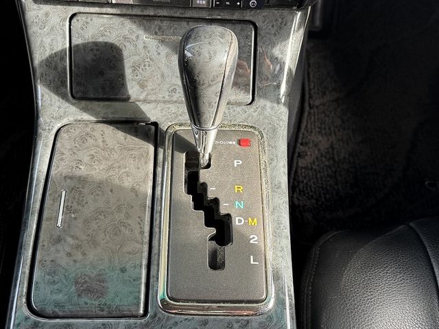 TOYOTA CROWN ESTATE 2003 Image 31