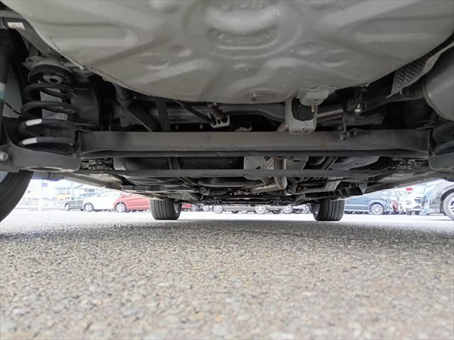 TOYOTA PRIUS ALPHA 2014 Image 31