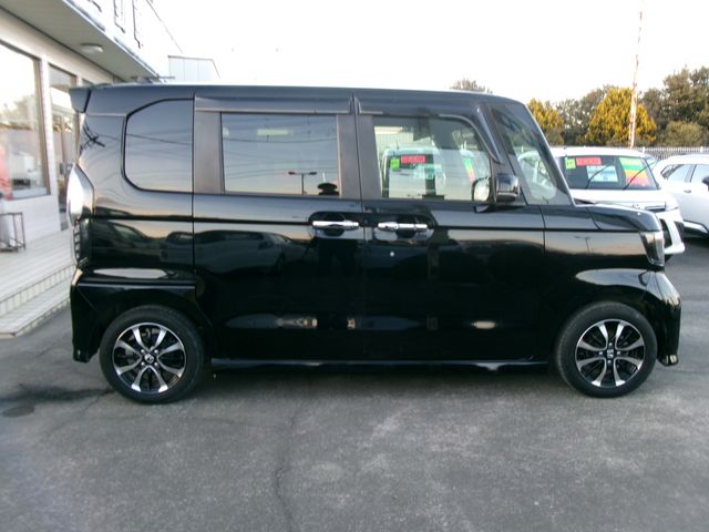 HONDA N BOX CUSTOM 2020 Image 31