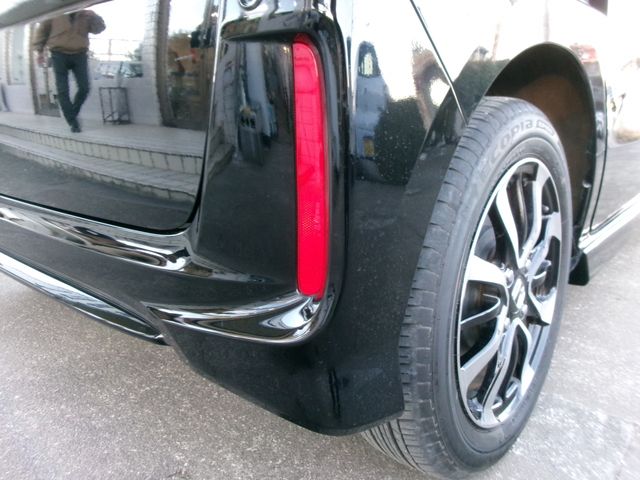 HONDA N BOX CUSTOM 2020 Image 31