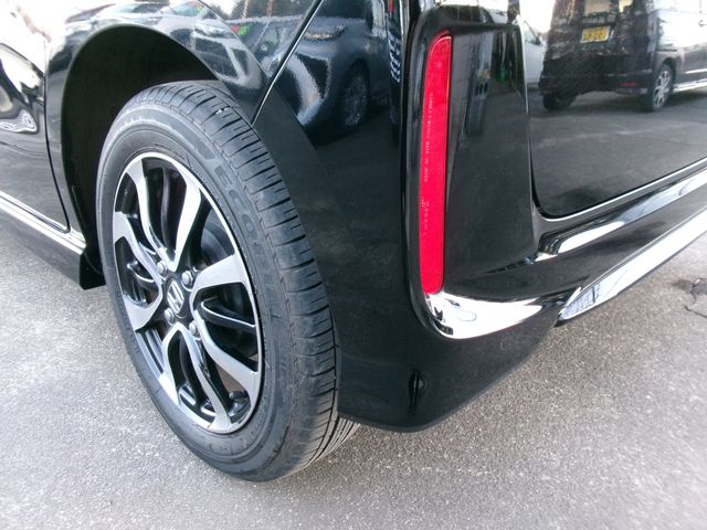 HONDA N BOX CUSTOM 2020 Image 31