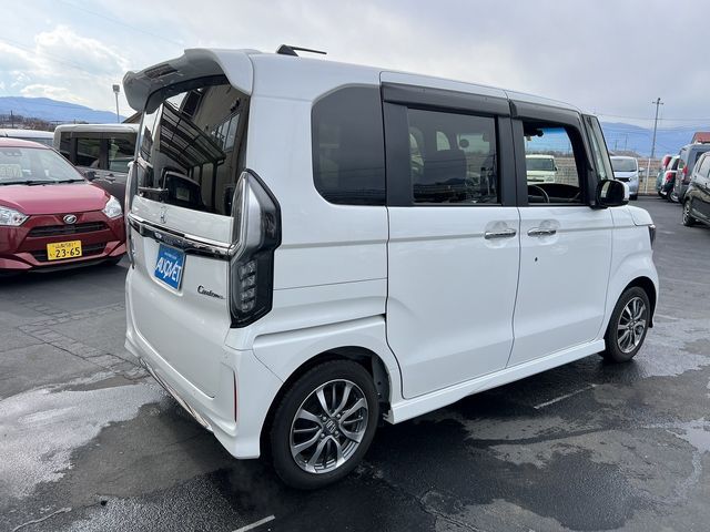 HONDA N BOX CUSTOM 2023 Image 31