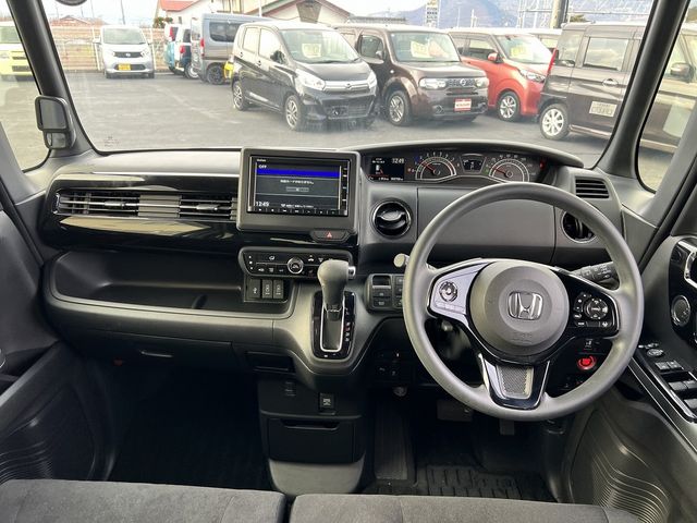 HONDA N BOX CUSTOM 2023 Image 31