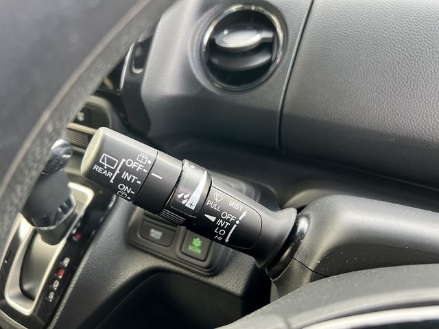 HONDA N BOX CUSTOM 2023 Image 31