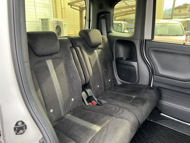 HONDA N BOX CUSTOM 2023 Image 31